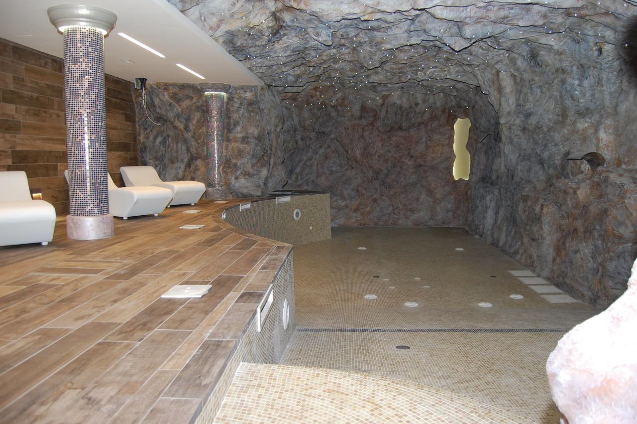 National Park Hotel & Spa Cotronei Esterno foto