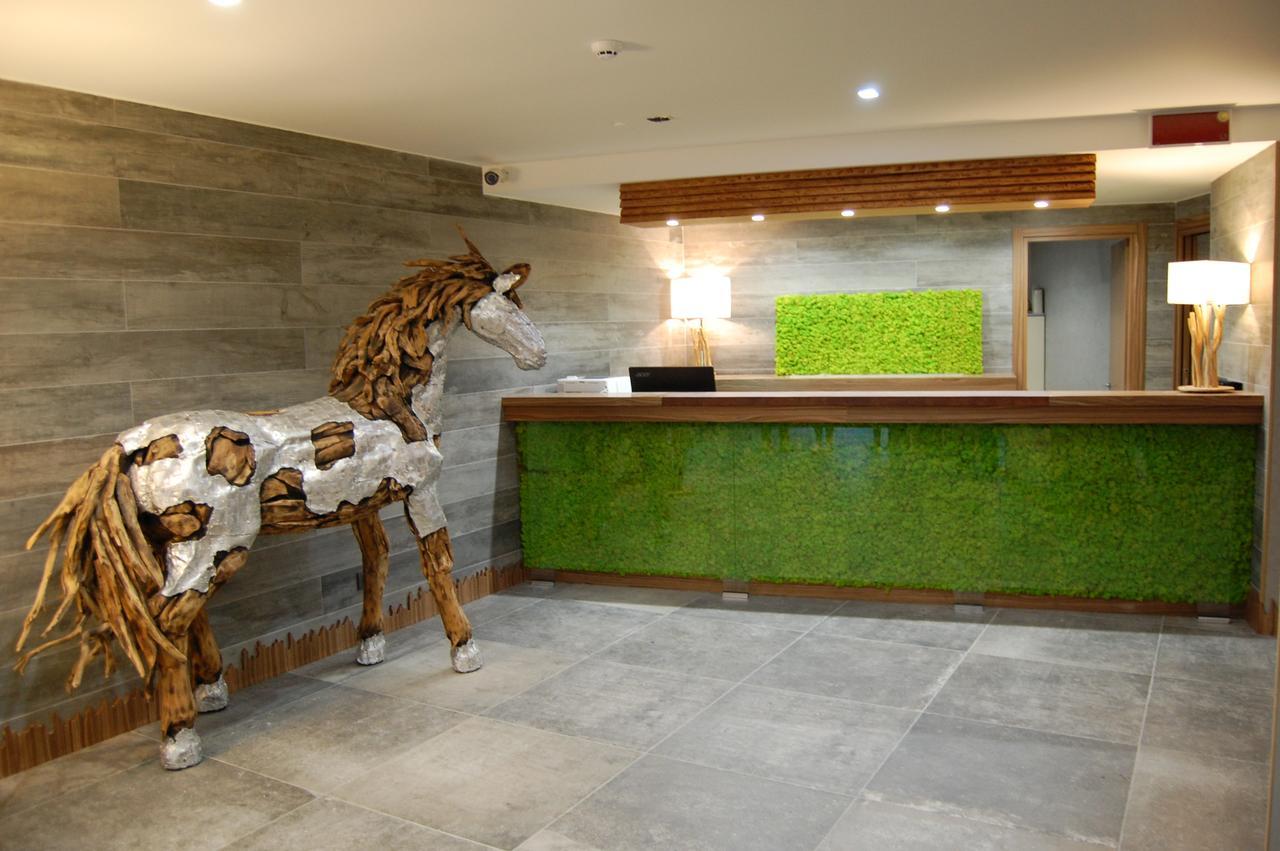 National Park Hotel & Spa Cotronei Esterno foto