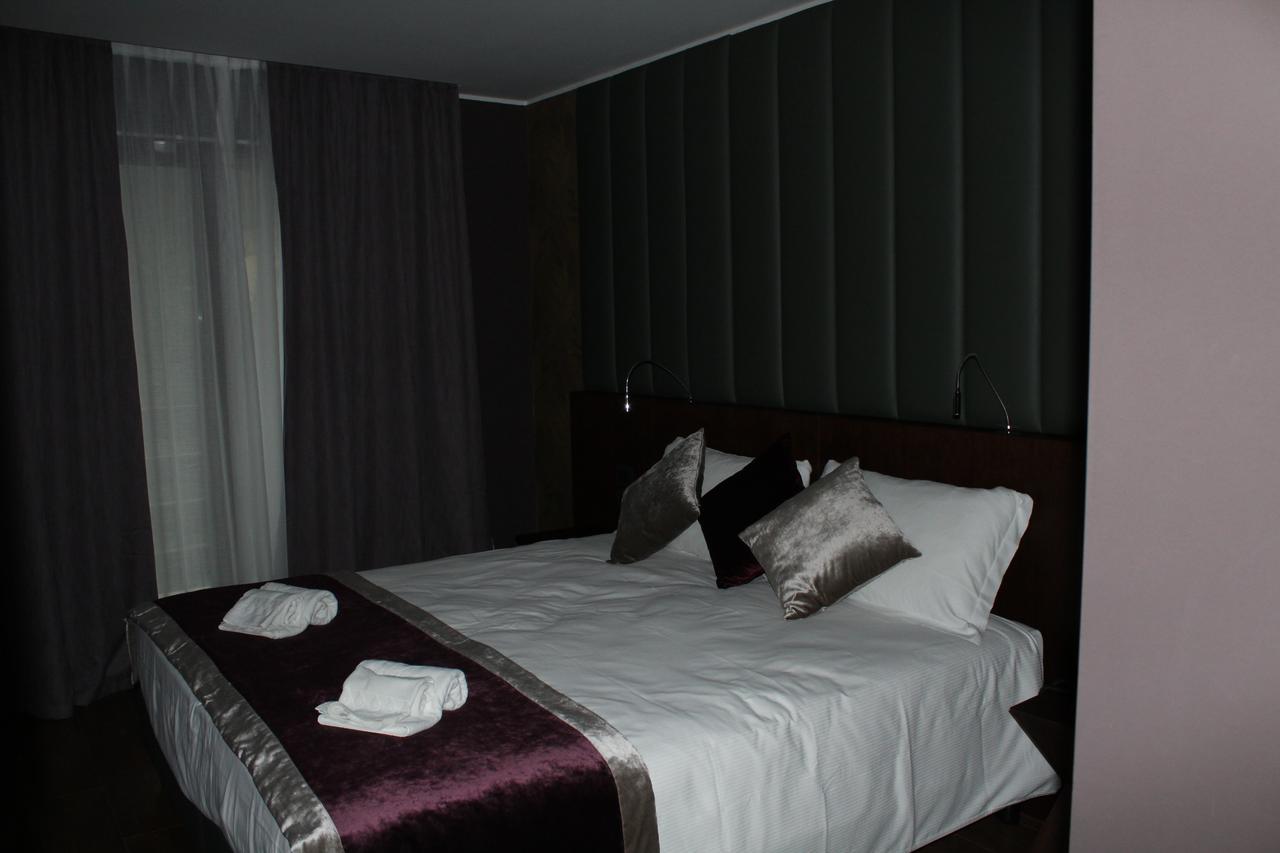 National Park Hotel & Spa Cotronei Esterno foto