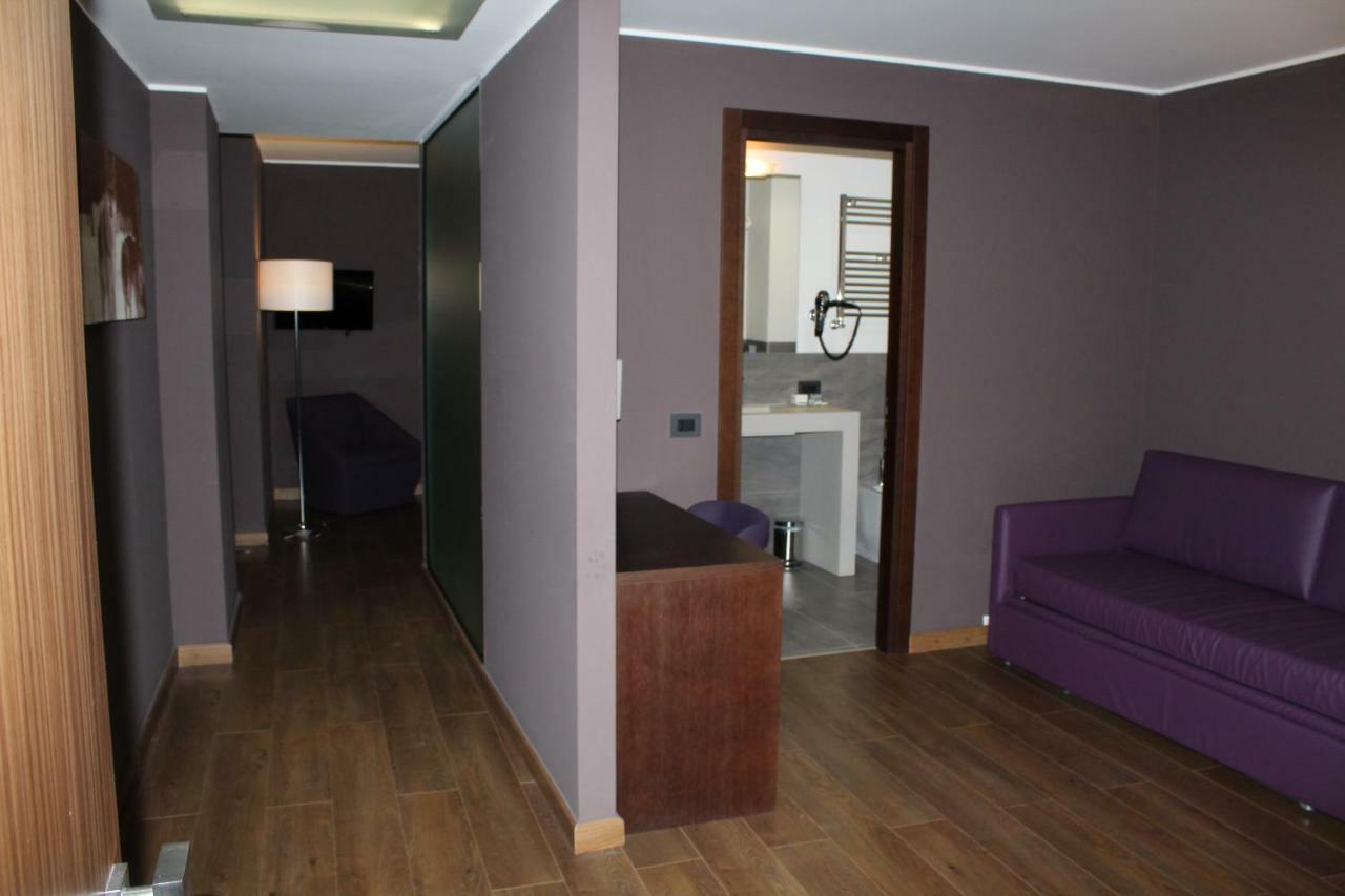 National Park Hotel & Spa Cotronei Esterno foto